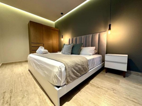 Beautiful Loft with Rooftop Pool, Bar & Views by Solmar Rentals